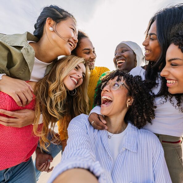 Motivbild Frauen [©Xavier Lorenzo; stock.adobe.com]